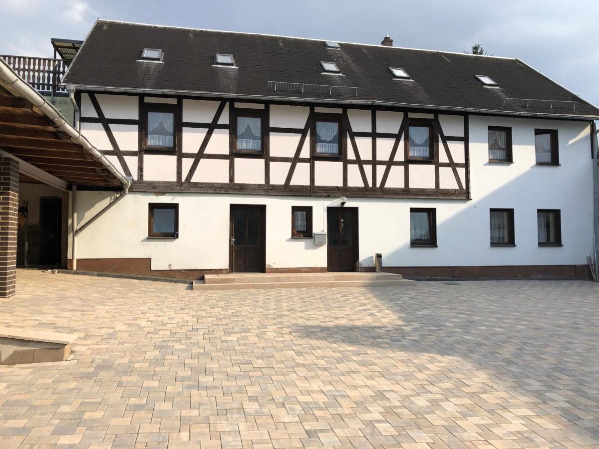 Pension & Gaststaette Bauernstube Heinsdorfergrund エクステリア 写真