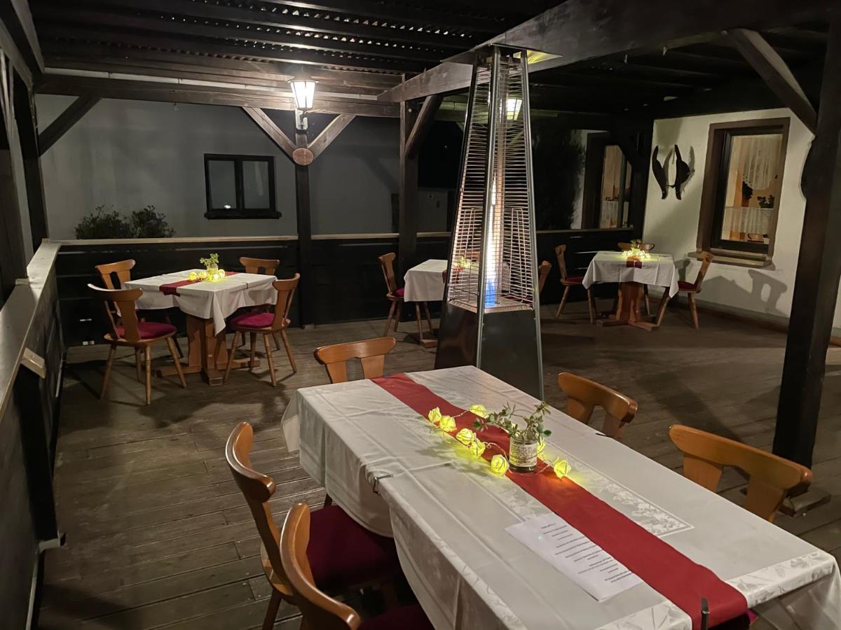 Pension & Gaststaette Bauernstube Heinsdorfergrund エクステリア 写真